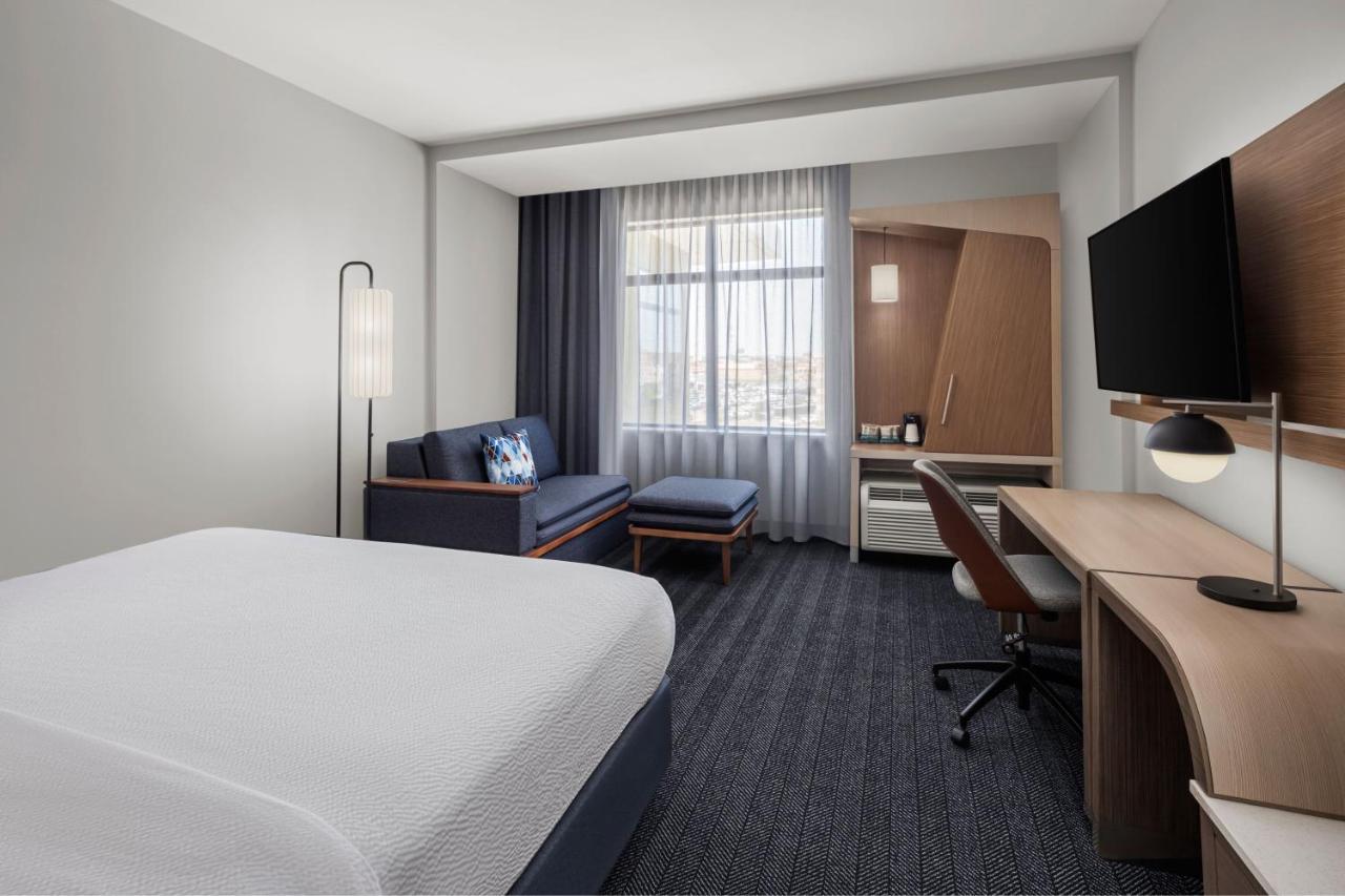 Courtyard By Marriott San Angelo Hotel Ngoại thất bức ảnh